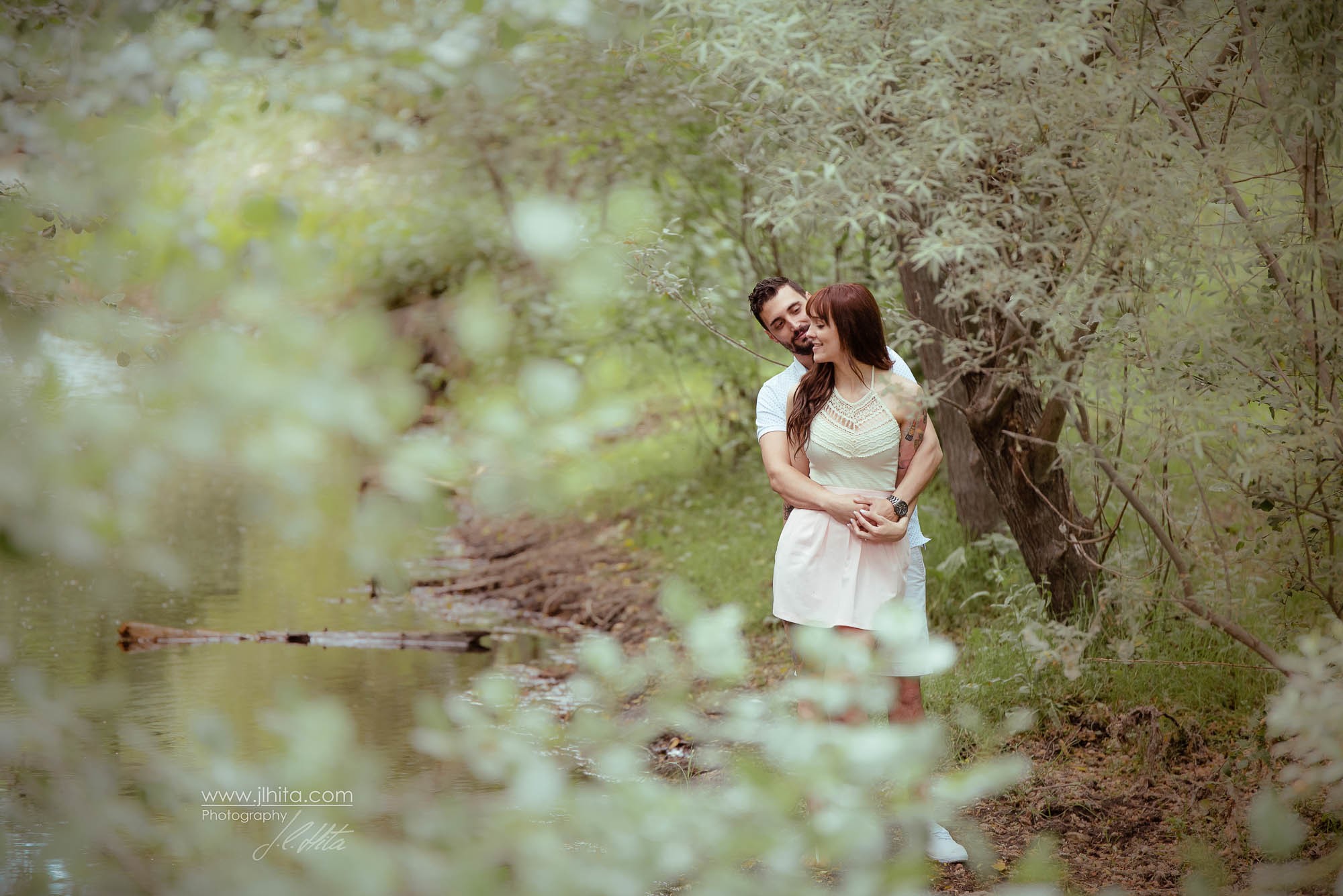 Miriam y Rafa en el bosque