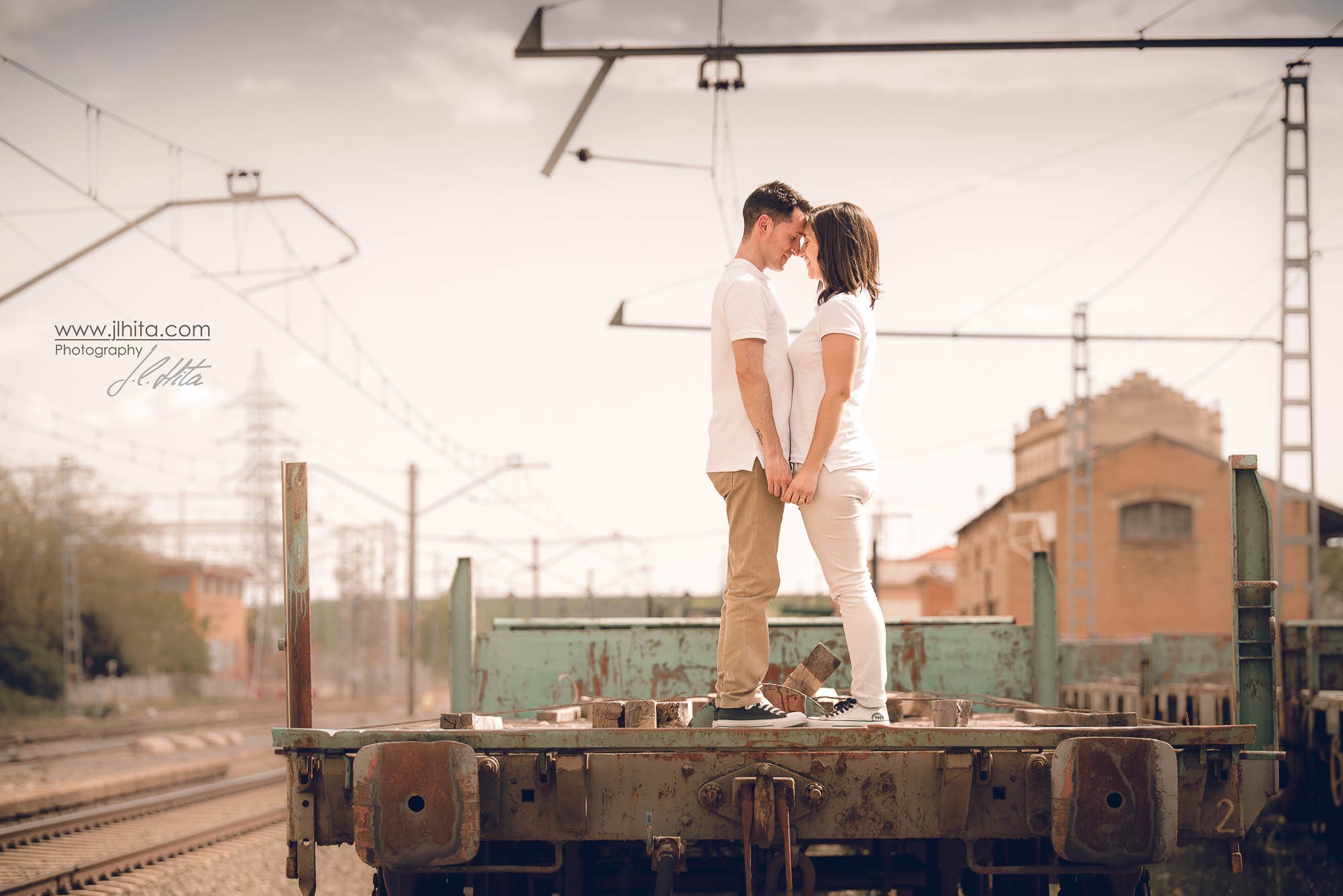 Preboda sobre el tren