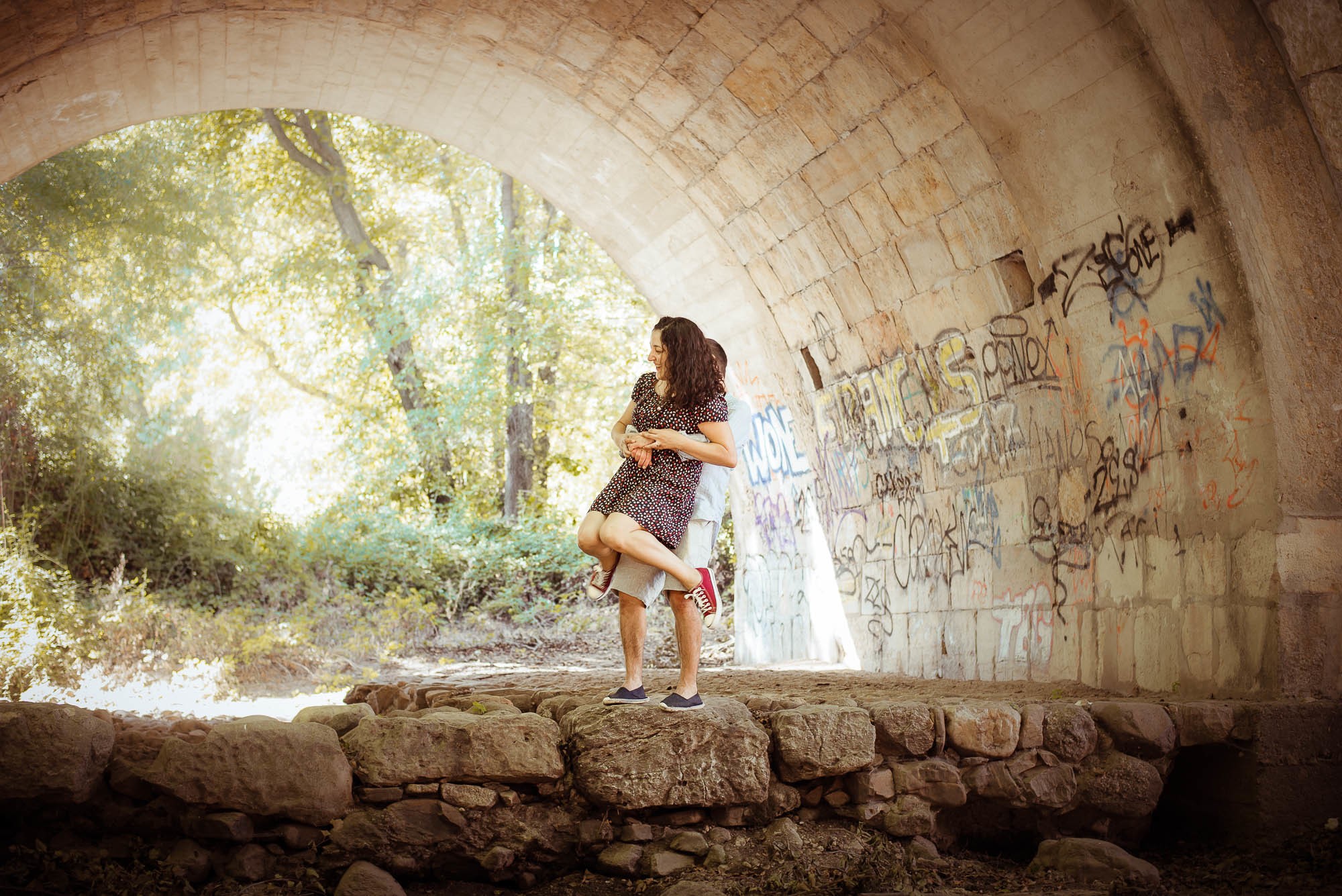 Sonrisas bajo el puente