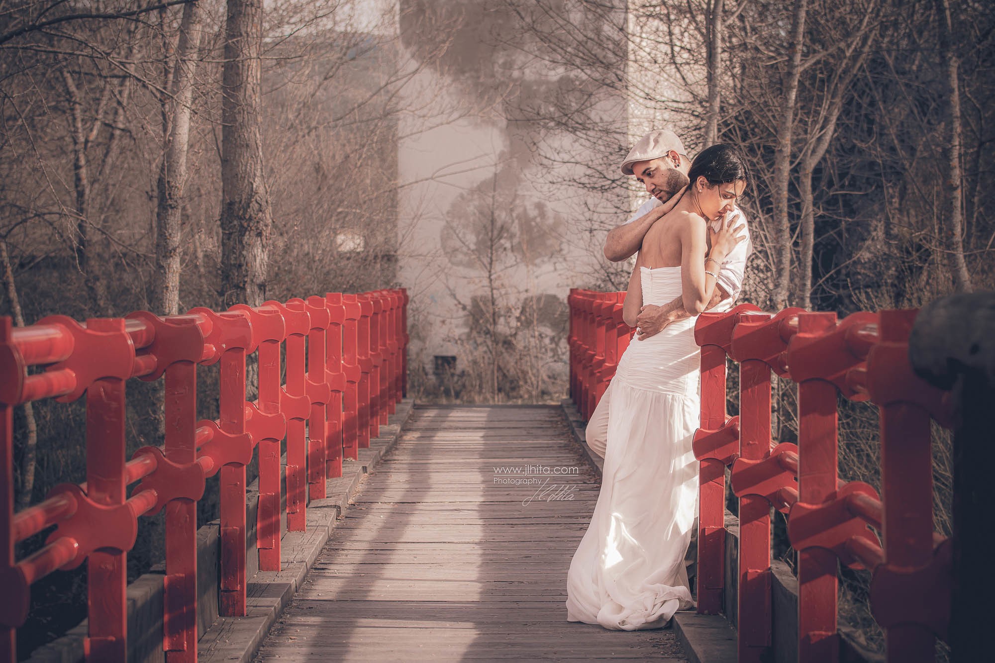 Ivette y Michel en la barandilla roja