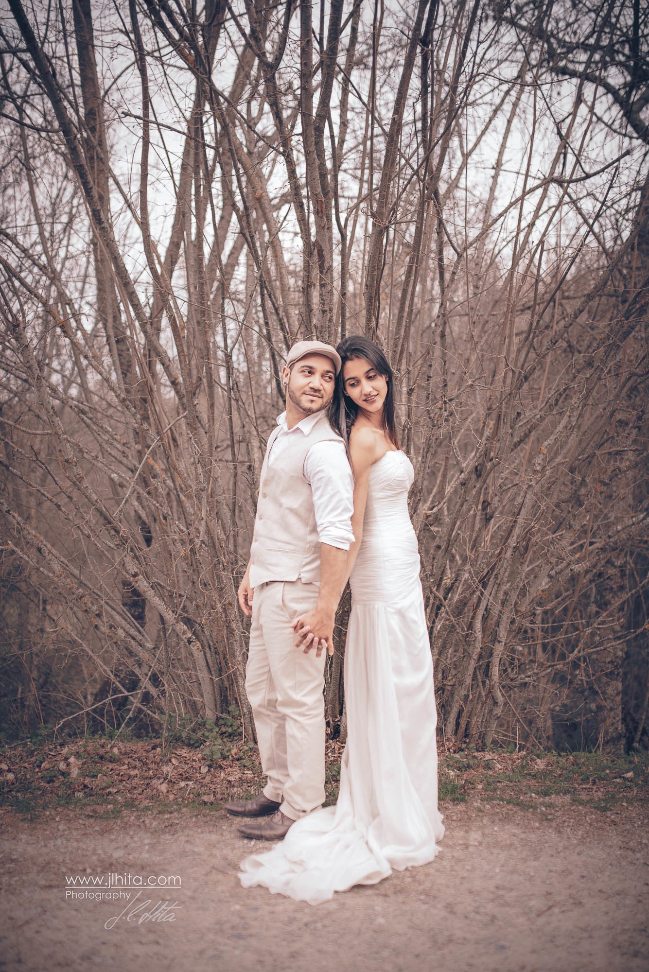 Ivette y Michel espalda con espalda