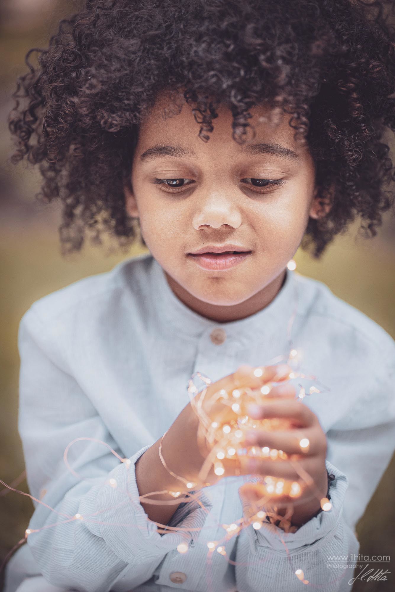 Edu con luces de Navidad