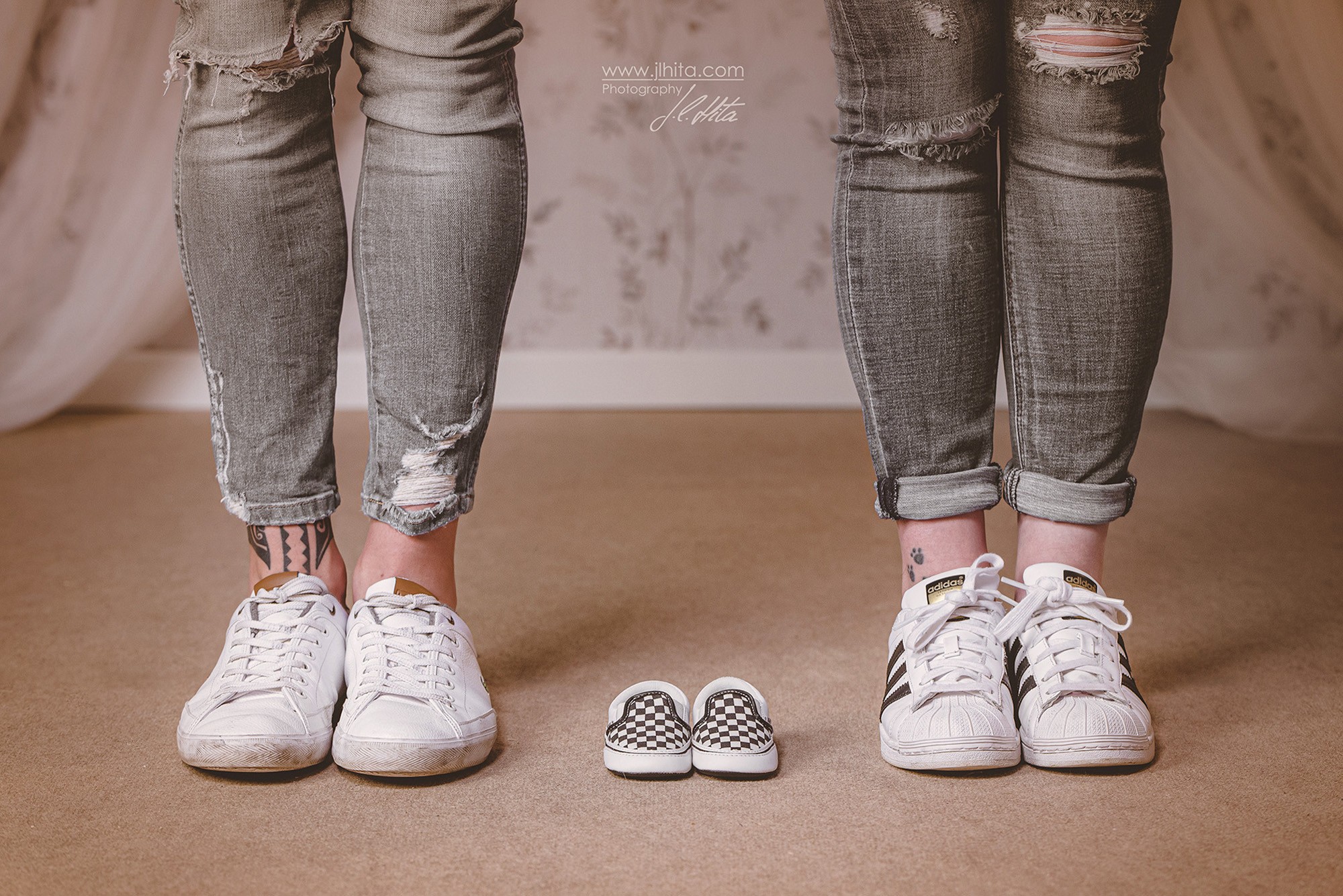 Sesión embarazo Izaskun zapatos