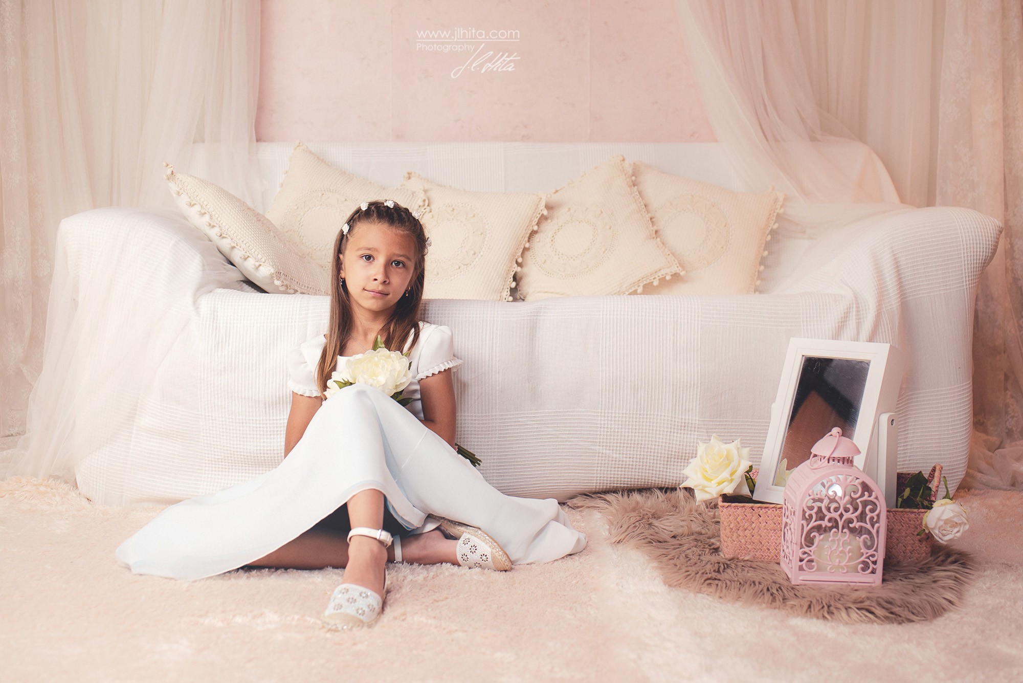 Sesión de comunión de Paula en estudio de Alovera